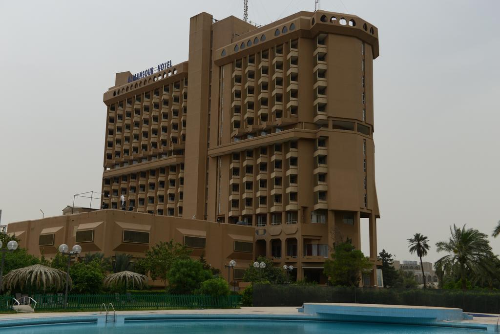 Al Mansour Hotel Baghdād エクステリア 写真